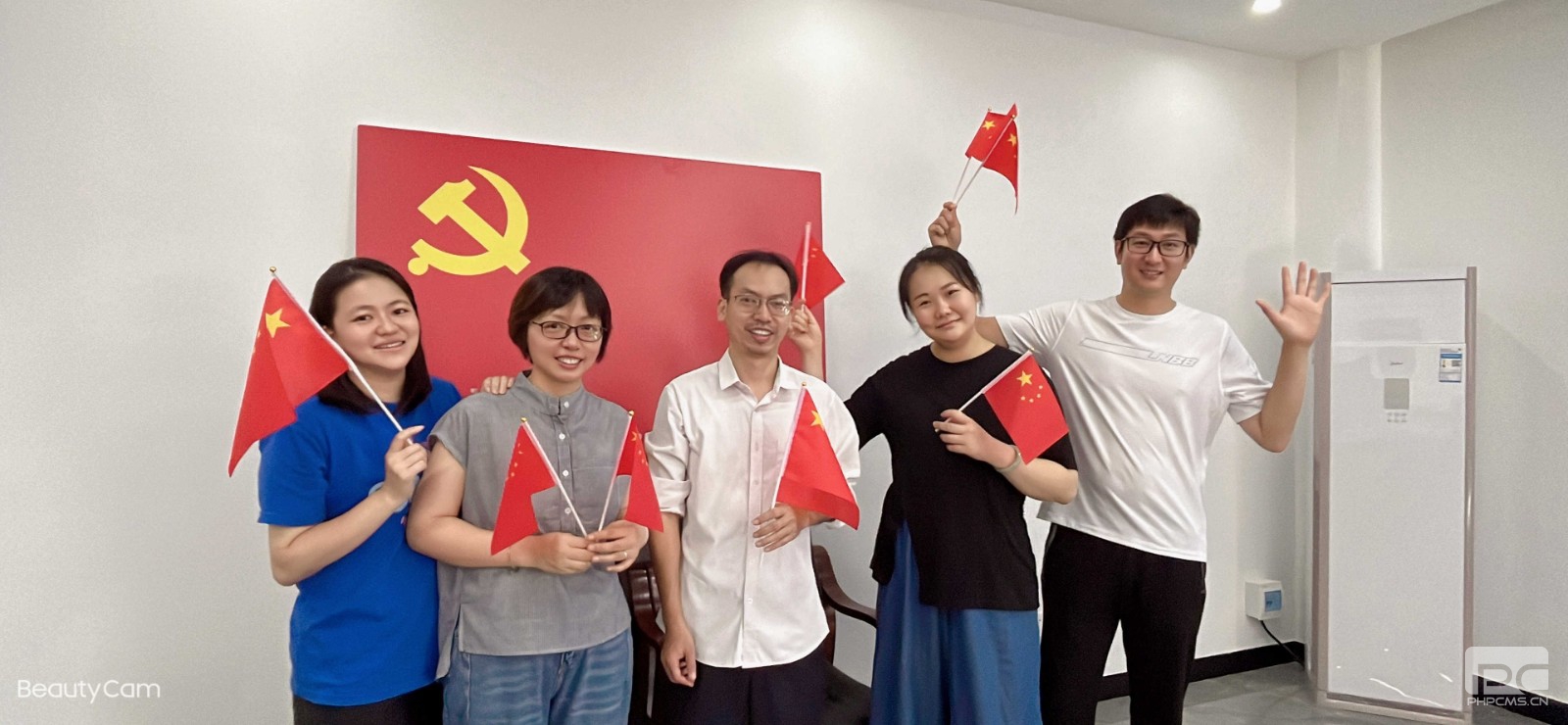 18.喜迎国庆节，永远跟党走。（拍摄者：设计院党支部朱音璇）.jpg