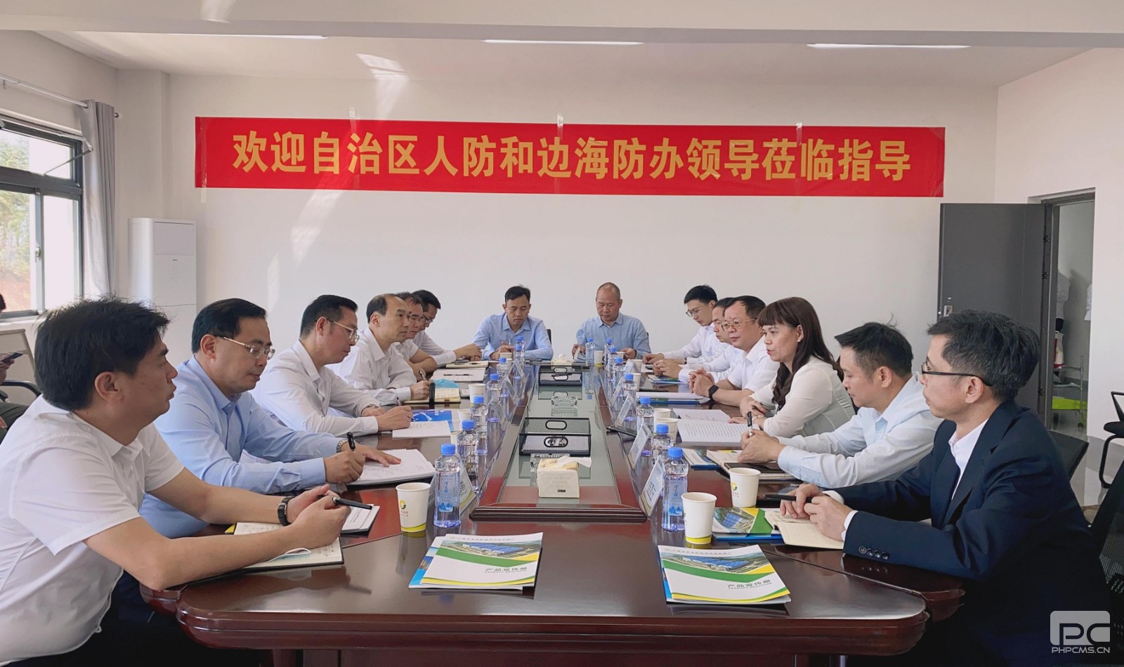 座谈会现场.jpg