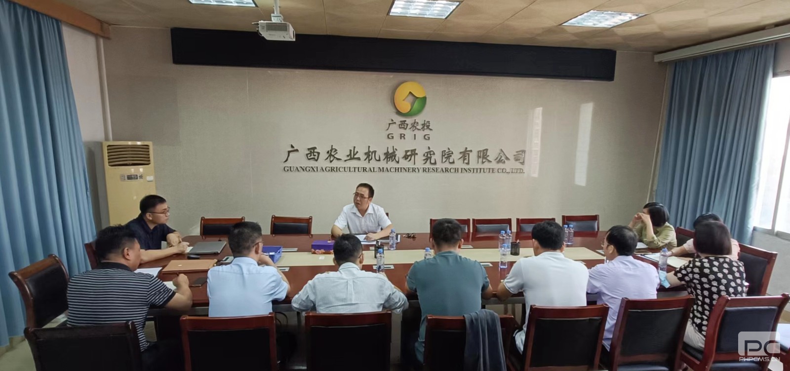 会议现场.jpg