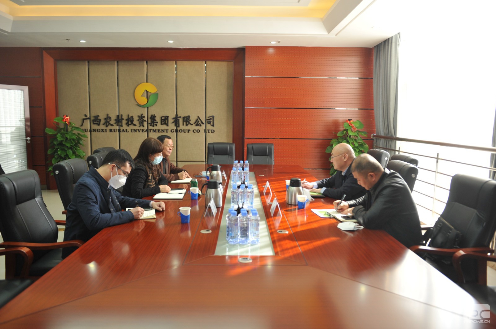 会议现场.jpg