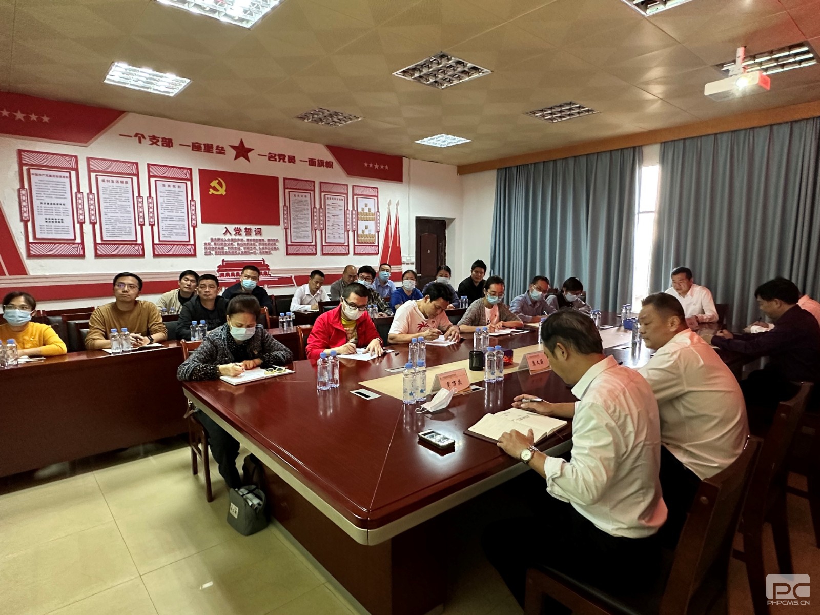 肖凌为所在联系党支部科德联合党支部、设计院公司党支部讲授专题党课.jpg